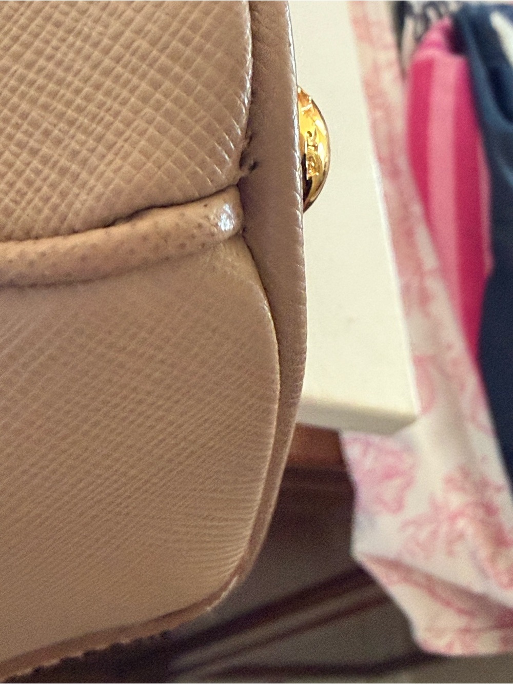 Prada Cammeo Saffiano Lux leather Bag medium authentic slightly used with strap - Picture 16 of 16
